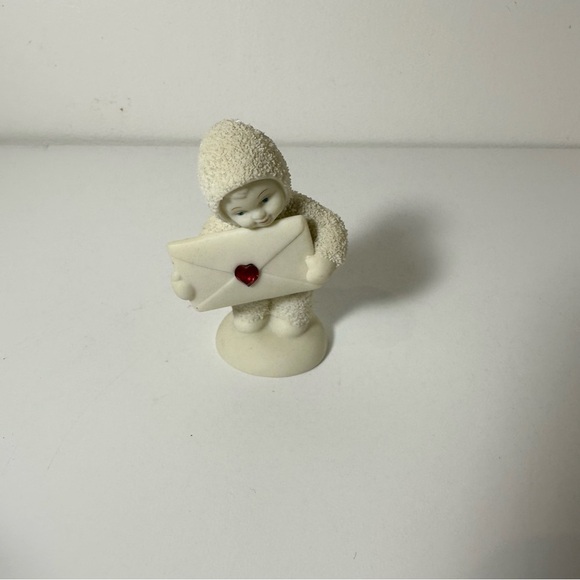 DEPARTMENT 56 SNOW BABY HOLDING ENVELOPE WITH RED HEART JEWEL BIRTHSTONE - Picture 9 of 9
